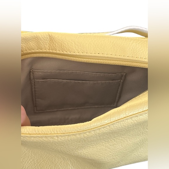 NWT Thirty-One Yellow Purse. - Picture 9 of 14